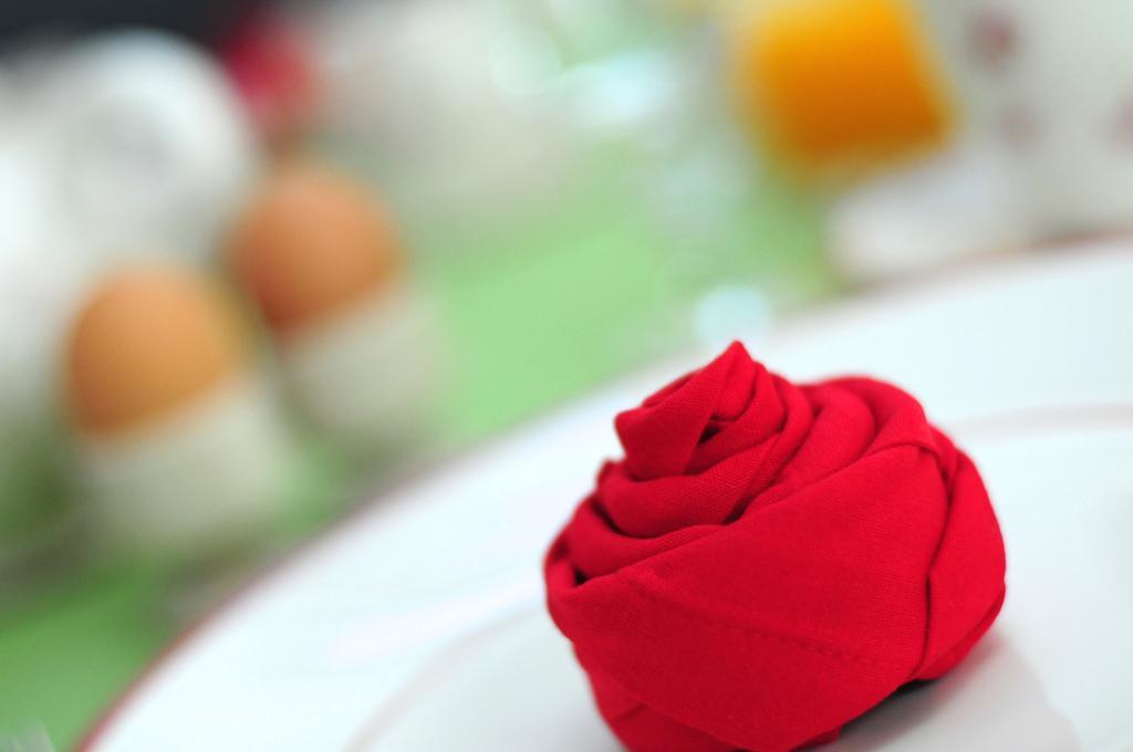 B&B Val Des Roses บรูจส์ ภายนอก รูปภาพ